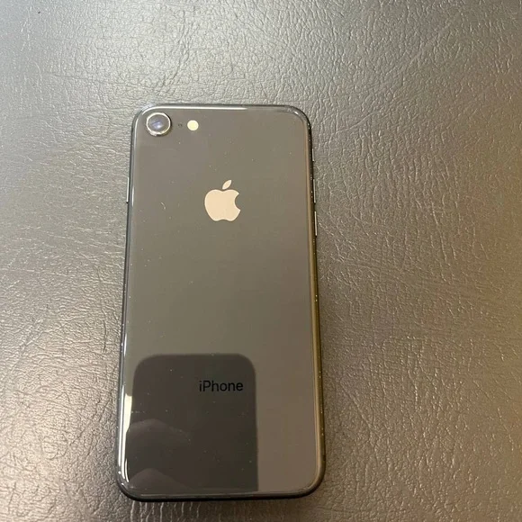 Apple IPhone 8 (LOST PHONE)